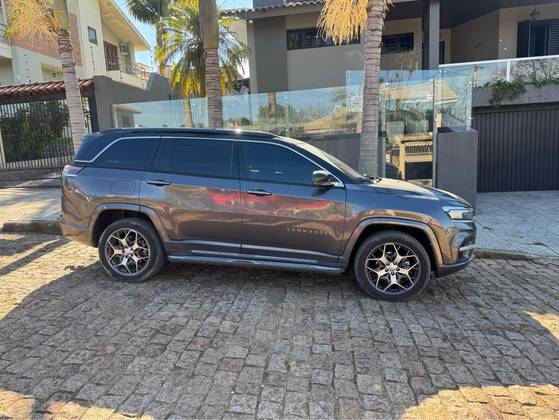 JEEP COMMANDER 2.0 TD380 TURBO DIESEL OVERLAND AT9 JEEP COMMANDER 2.0 TD380 TURBO DIESEL OVERLAND AT9